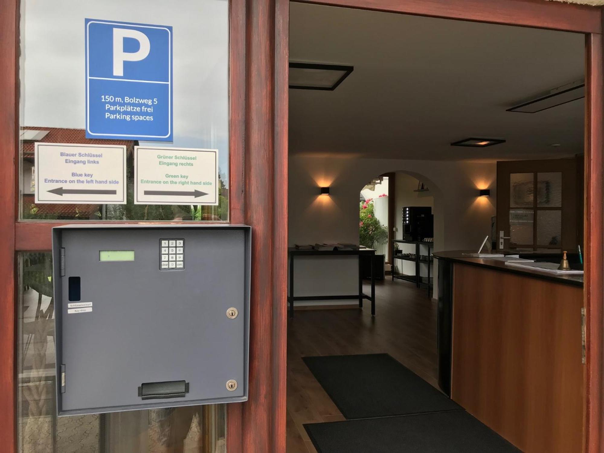 Abendruhe Hotel - Kontaktloser Check In Оберхахинг Экстерьер фото